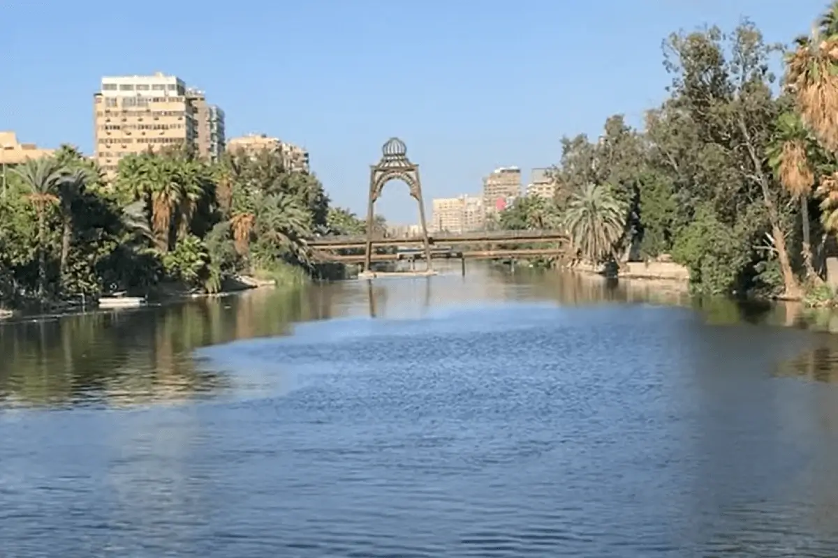 Sea trip in the Nile is one of the Cairo tourist