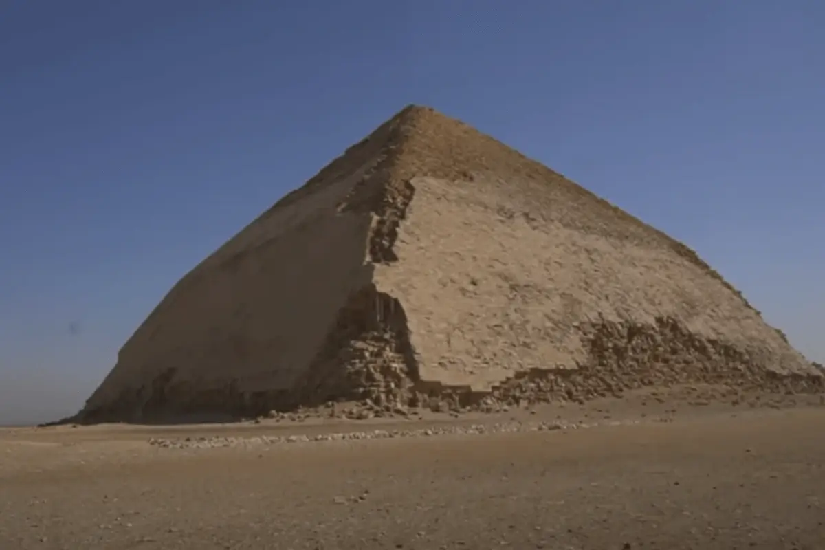 Dahshur pyramids is one of the best places to visit in Giza