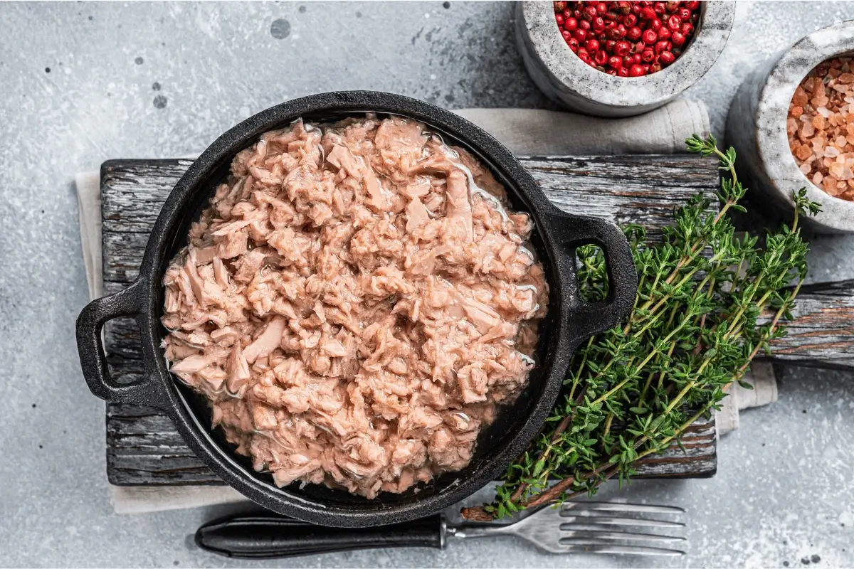 Canned tuna is one of the best foods that contain vitamin D