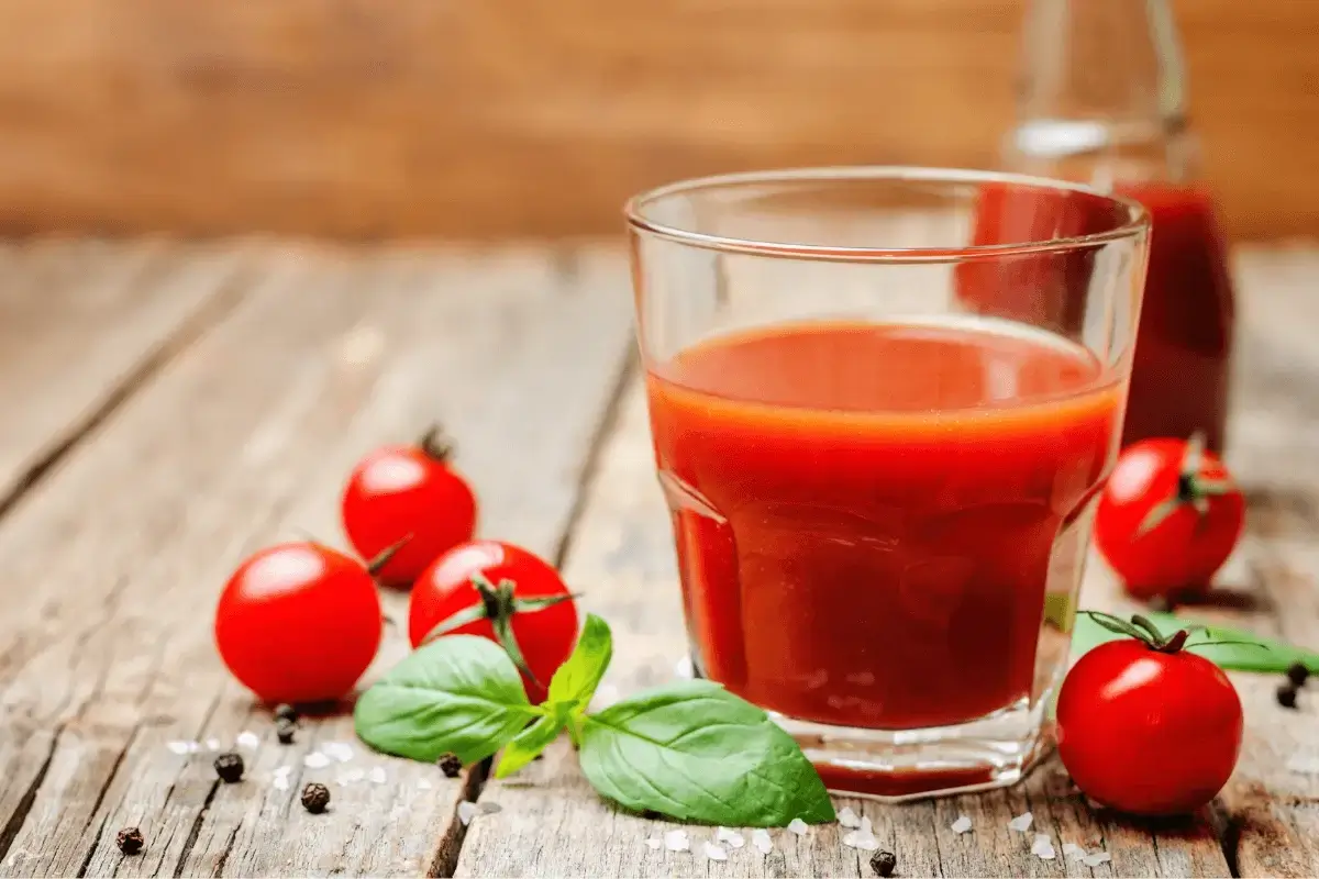 Tomato drink is one of the top drinks that increase testosterone