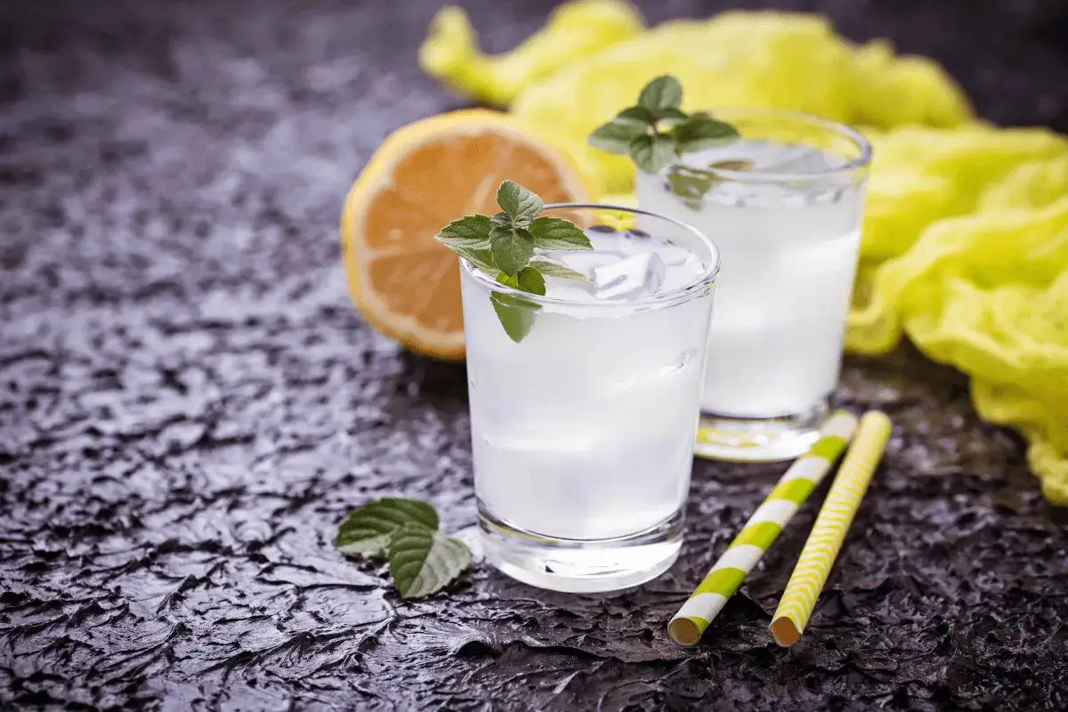 Lemon with mint drink