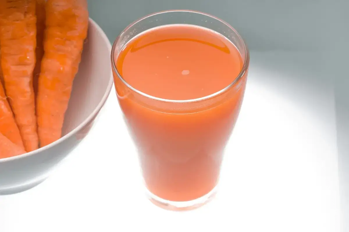 carrot juice is one of the best Weight gain drinks for women