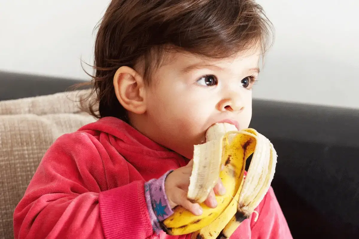 Preventing anemia is one of the top benefits of bananas for babies