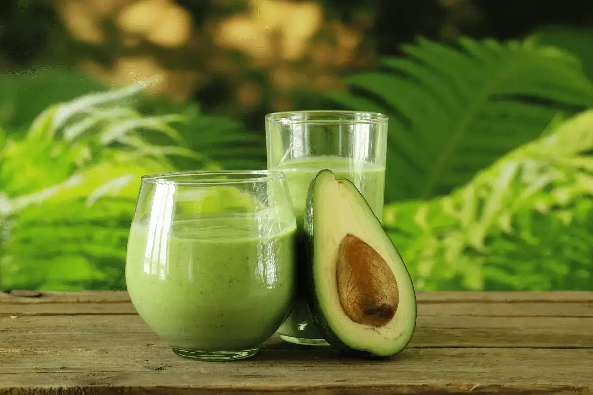 Avocado juice is one of the top drinks that help you focus