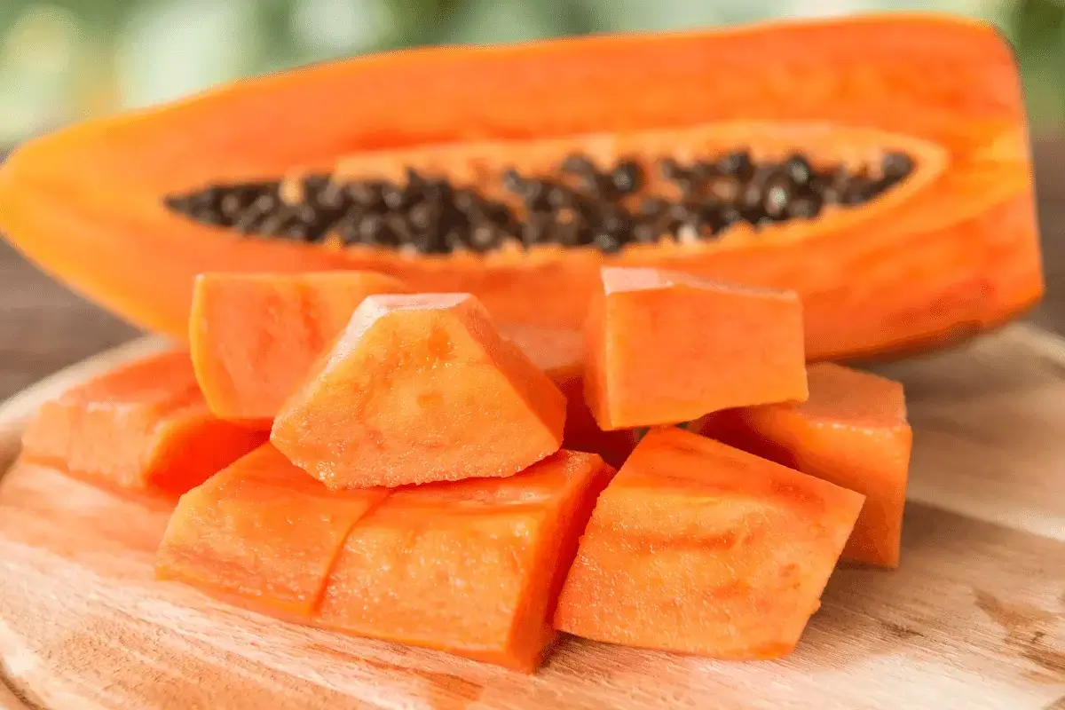 Papaya is one of the best fruits that help digestion