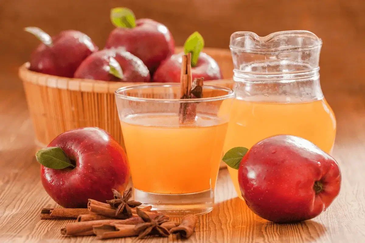 Apple cider vinegar is one of the best fat burning drinks