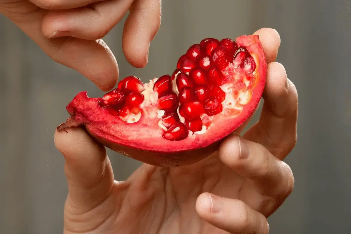 Benefits of pomegranate peel for hair
