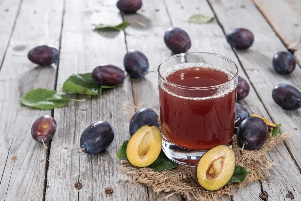 Plum juice is one of the juice for constipation