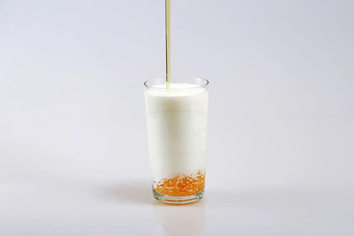 Milk with white honey