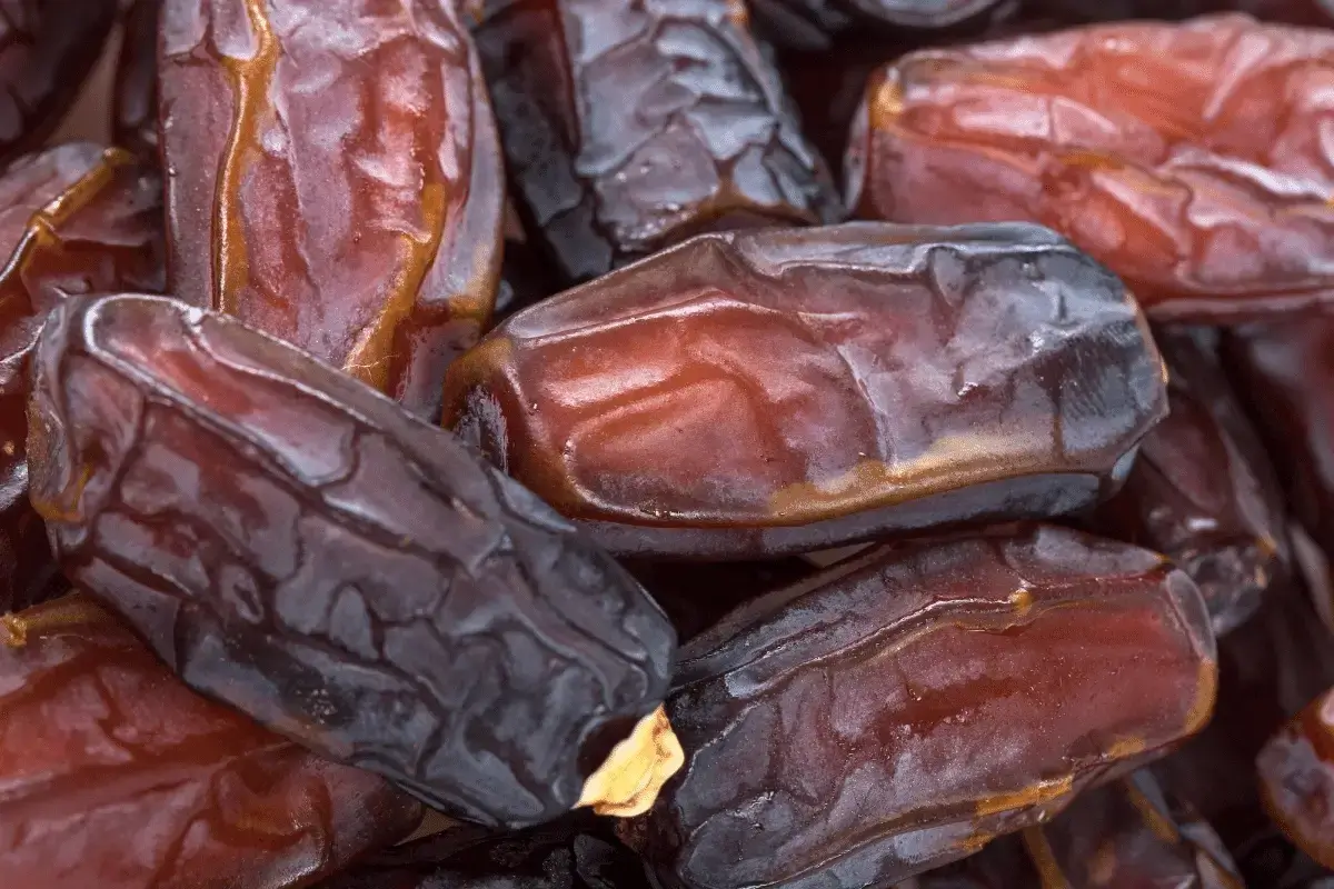 Dates are one of the foods for women