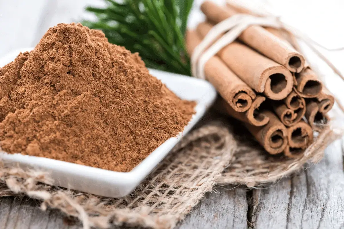 The benefits of cinnamon are rich in minerals