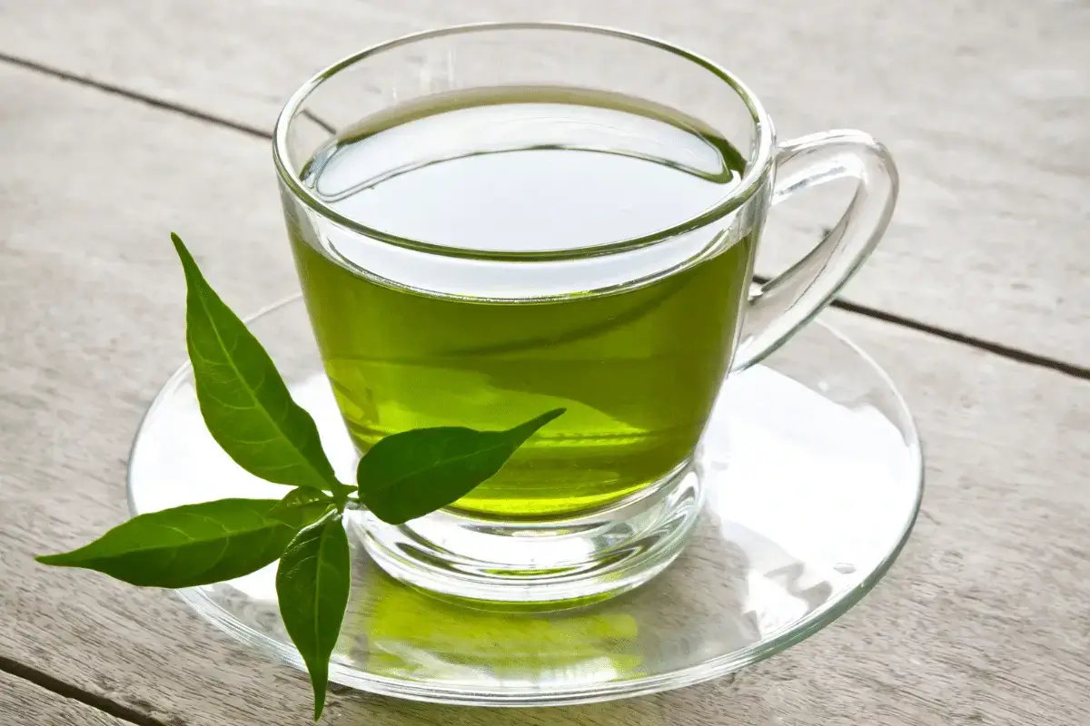 Green tea is one of the top quick weight loss drinks at home