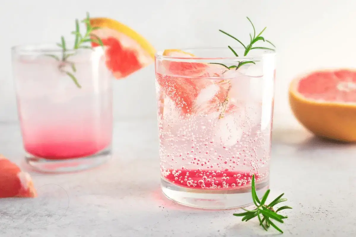 Grapefruit and rosemary drink is one of the best slimming drinks