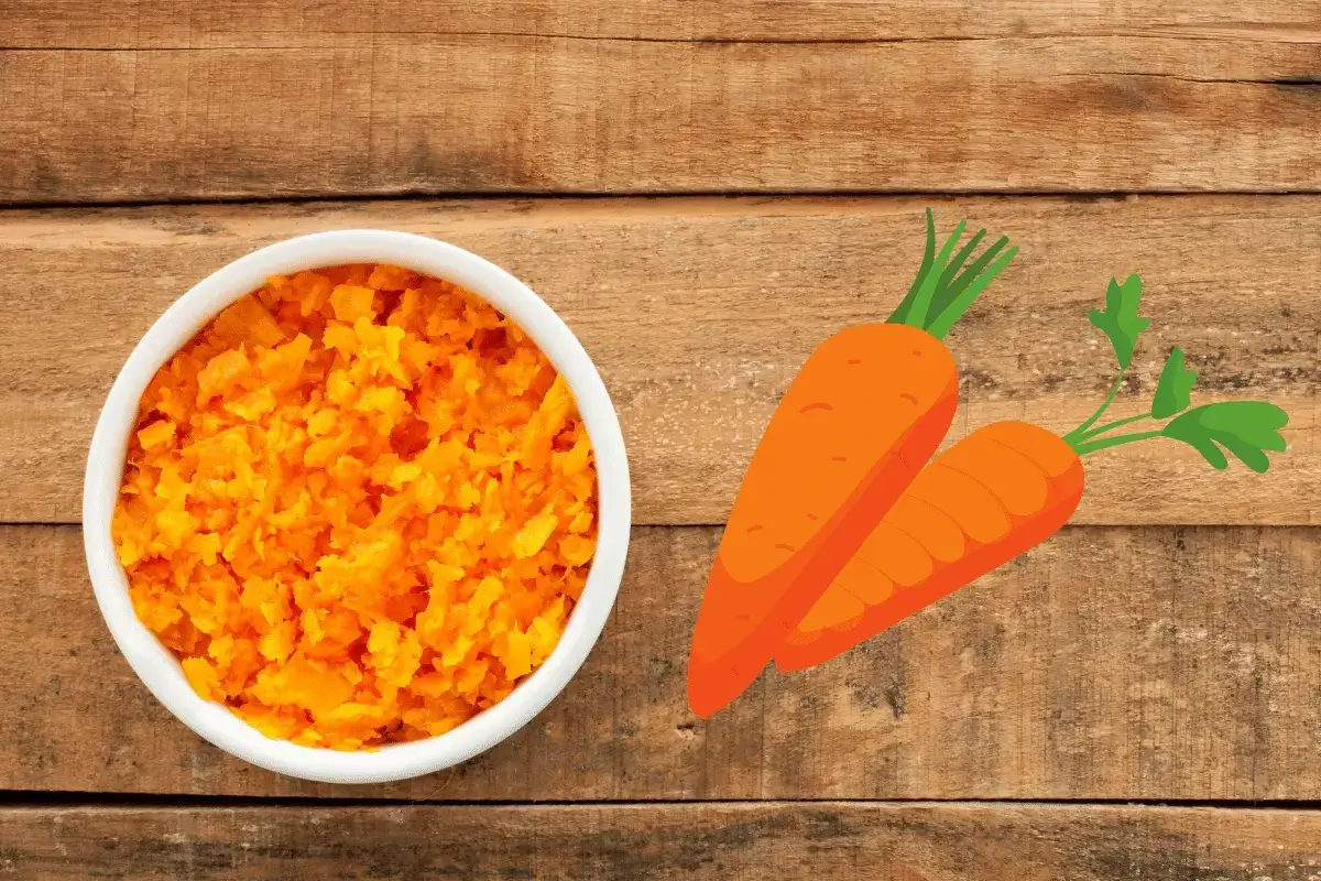 Mashed boiled carrots is one of the nutritious baby food