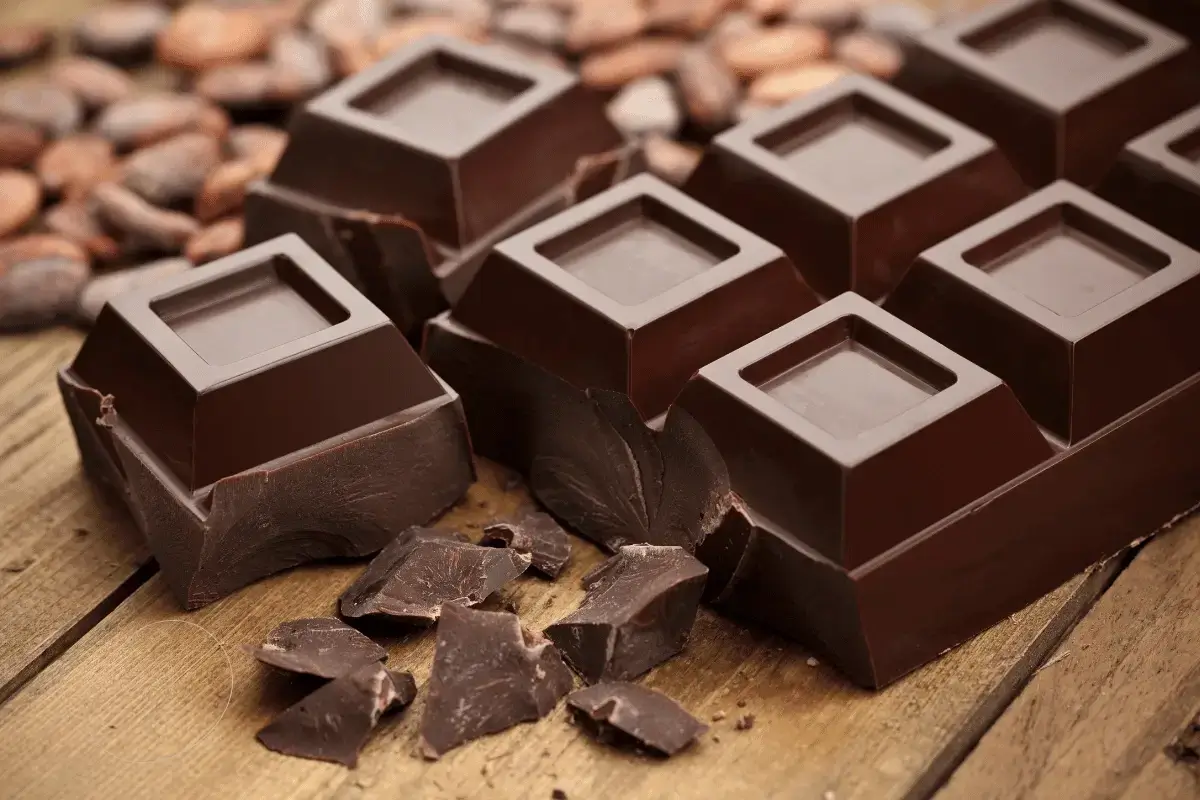 Dark chocolate is one of the foods for heart health