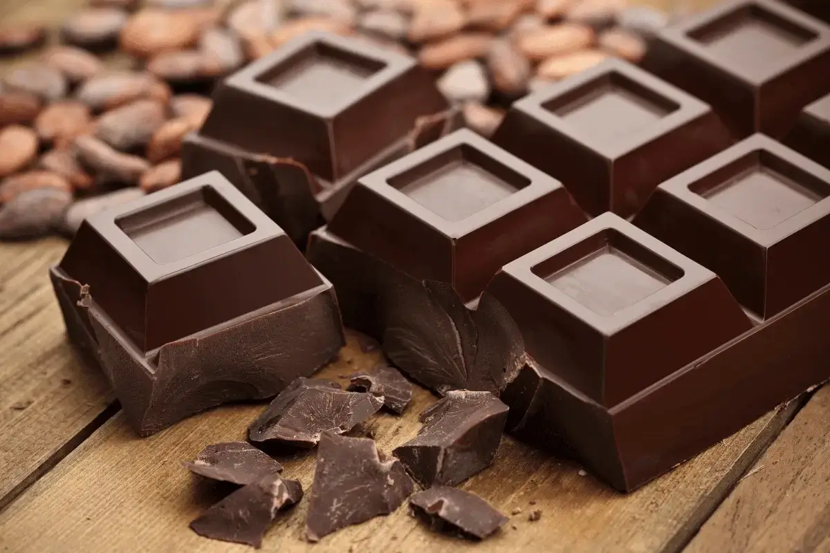 Dark chocolate is one of the foods that help lower cholesterol