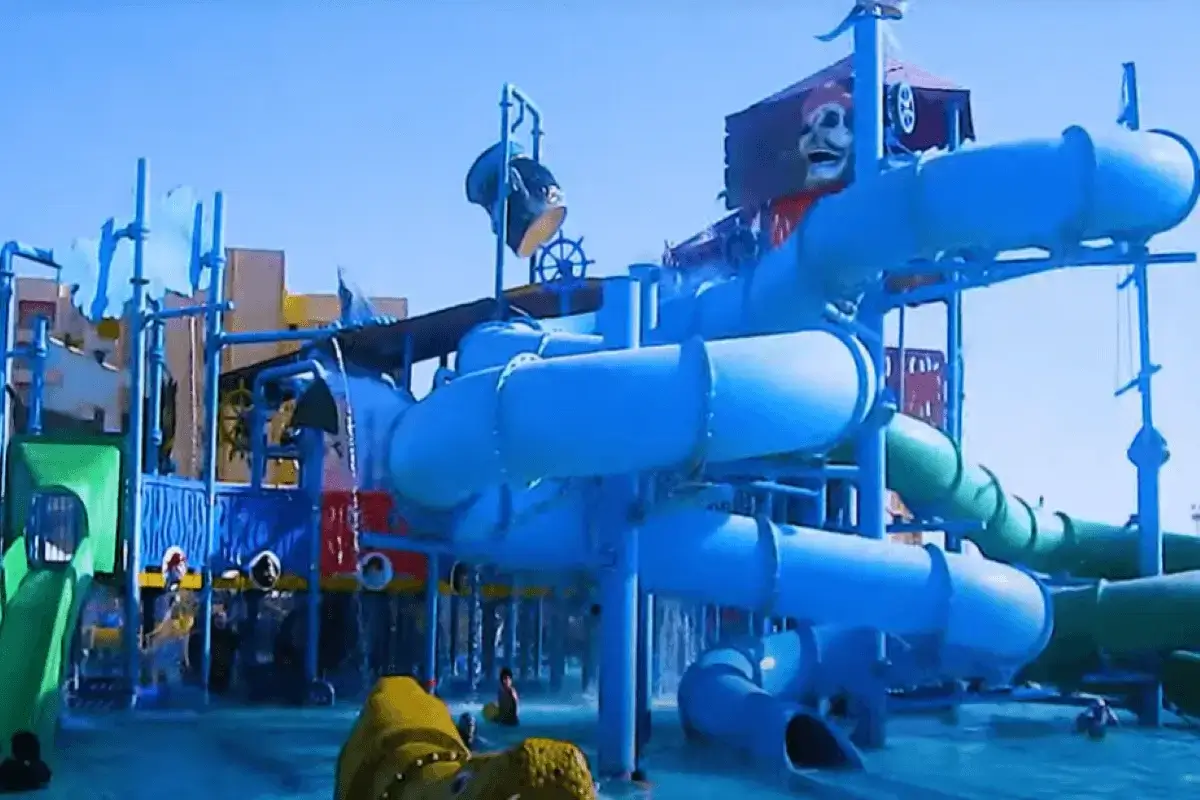 Crazy-Water Amusement Park